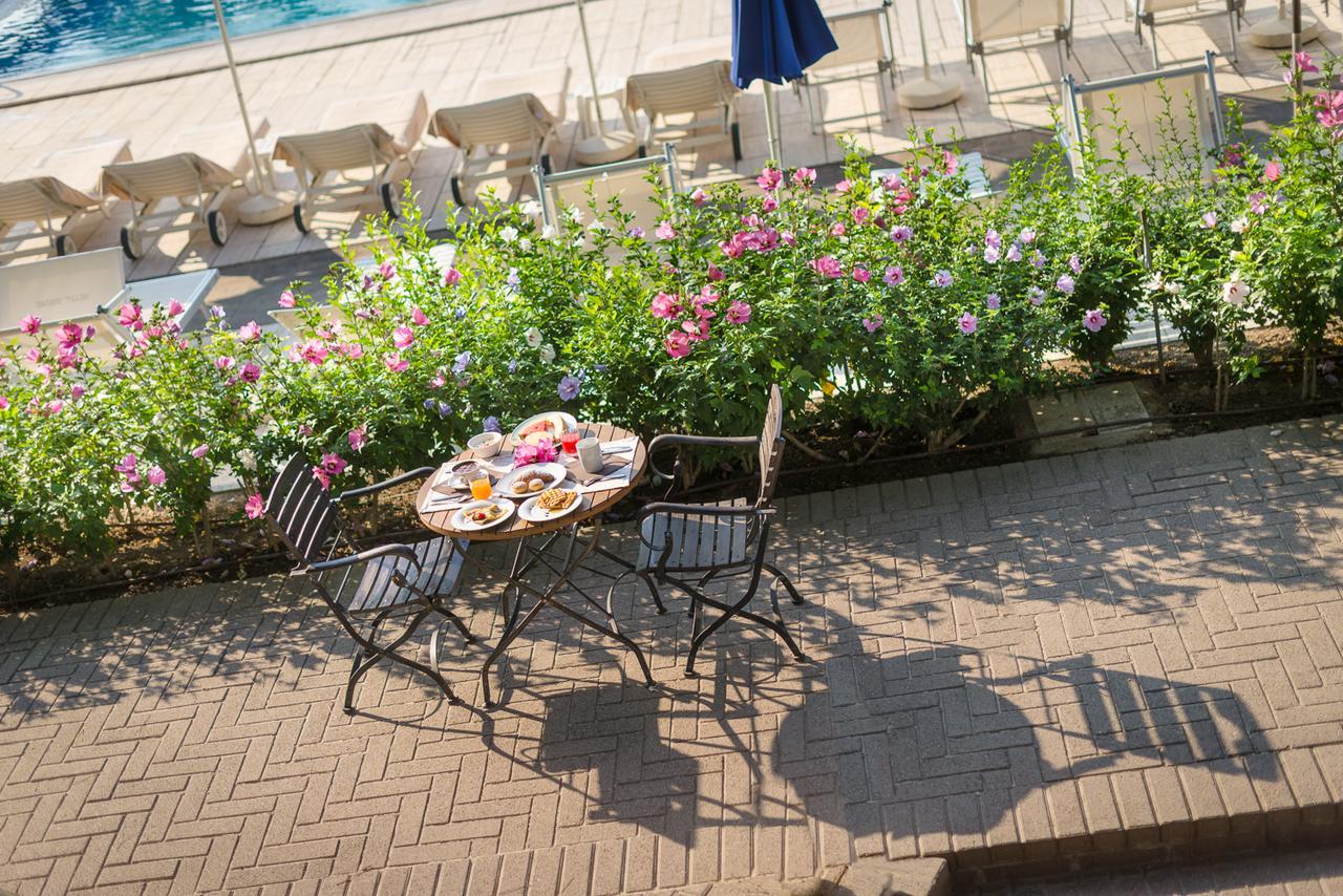 Fantinello Hotel Caorle Exterior foto